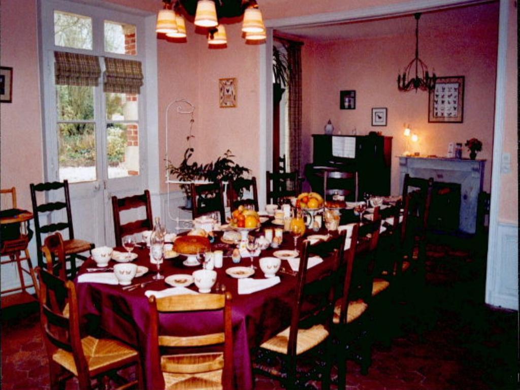 Chez Francine Et Xavier Bed & Breakfast Froissy  Ngoại thất bức ảnh