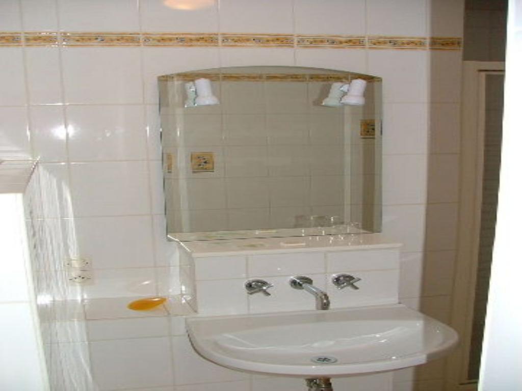 Chez Francine Et Xavier Bed & Breakfast Froissy  Phòng bức ảnh