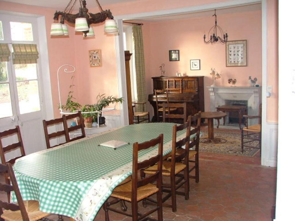 Chez Francine Et Xavier Bed & Breakfast Froissy  Ngoại thất bức ảnh